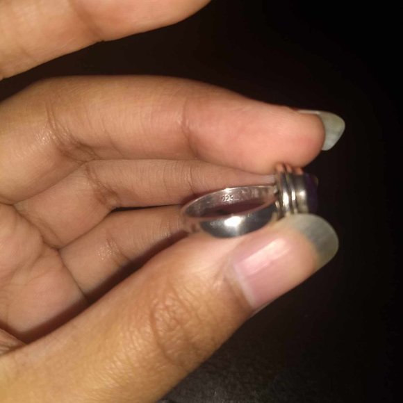 Oval Amethyst Ring ~ 925 Sterling Silver Ring ~ US 5 & 5 1/2 - Picture 4 of 6